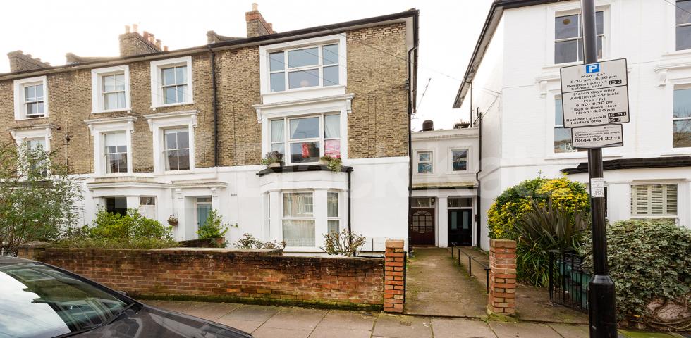 			GARDEN FLAT!, 2 Bedroom, 1 bath, 1 reception Apartment			 Regina Road, FINSBURY PARK